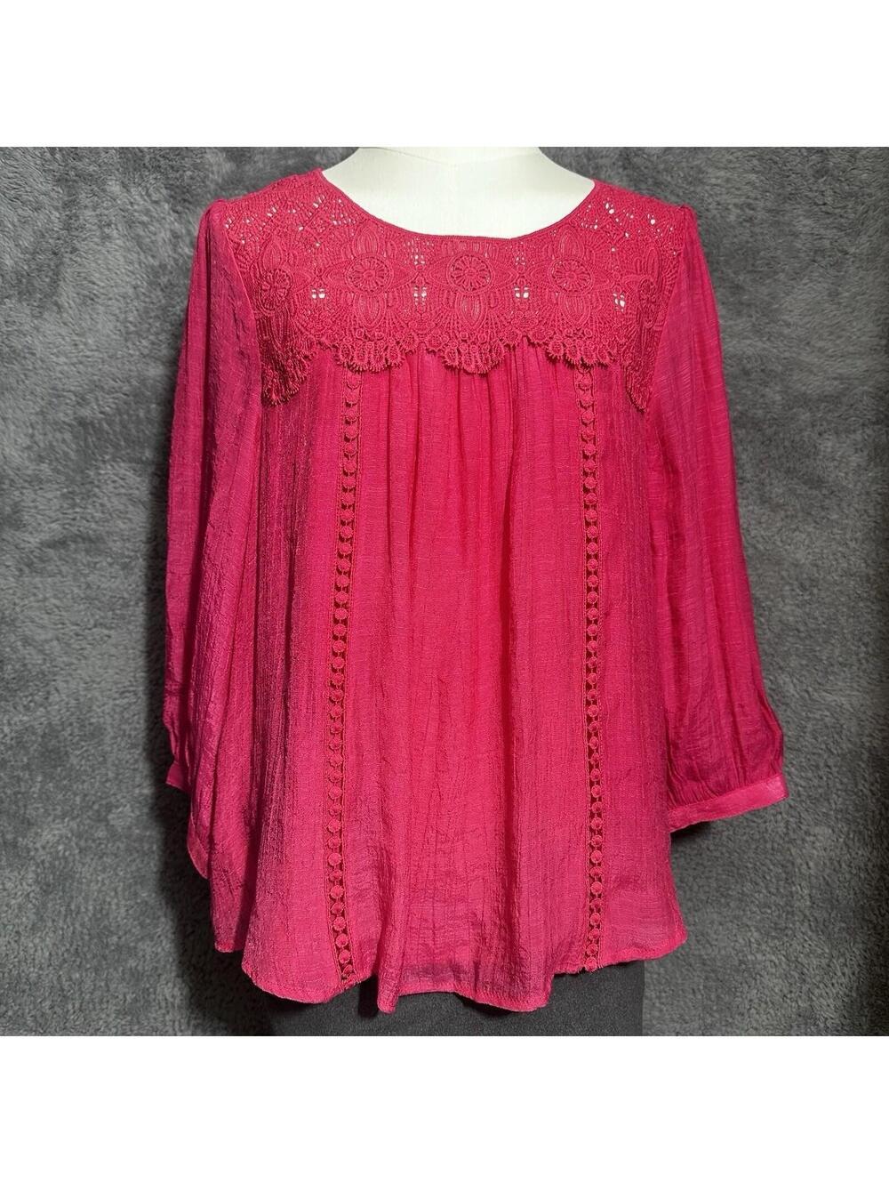 Figueroa & Flower Women's Pink Lace Detail Top Size PXL